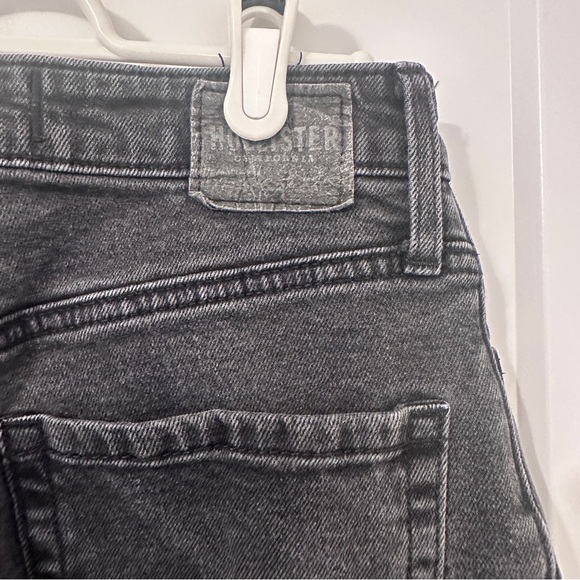 Hollister Black Ultra High Rise Dad Jean 27 Waist 31 Length Women’s - Picture 8 of 10